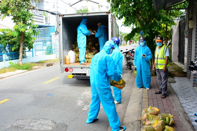 Chùa Hoằng Pháp: Tiếp tục hỗ trợ người dân khó khăn trong đại dịch Covid (đợt 8)